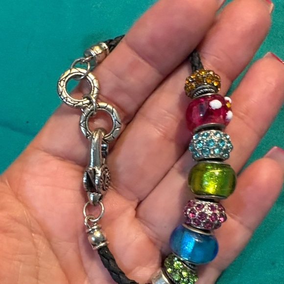 Lamp work and Crystal rhinestone bracelet - Picture 5 of 5